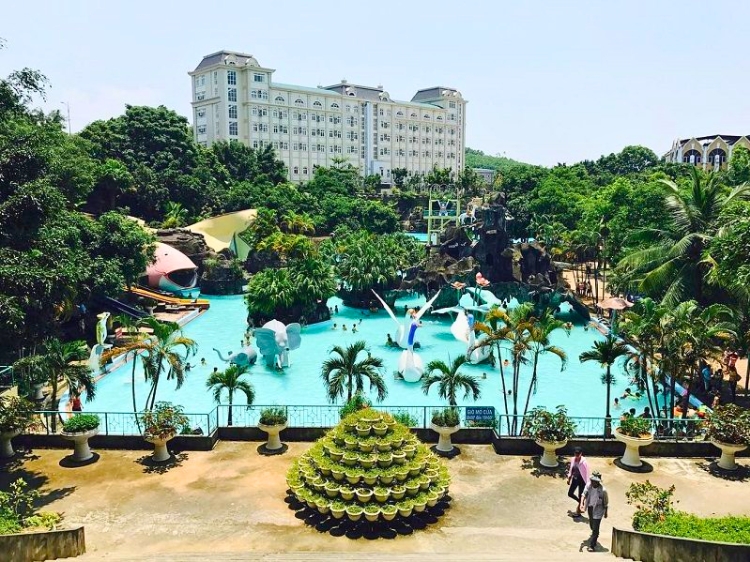 Vui chơi tại công viên nước