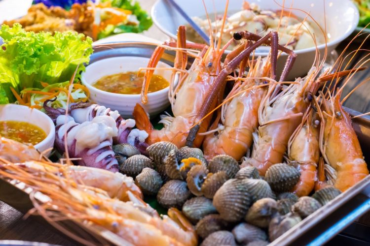 Thưởng thức hải sản tươi ngon