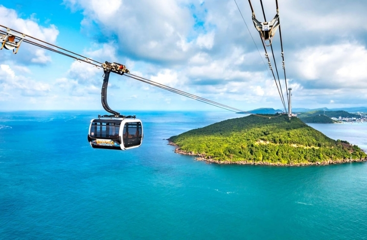 Di chuyển bằng cáp treo