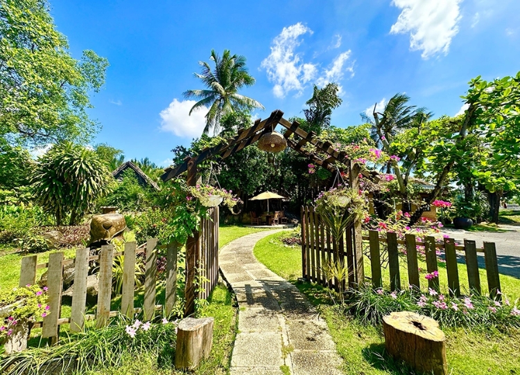 Khu du lịch Bình Quới