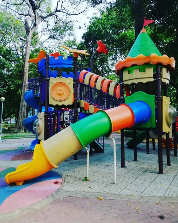 Khu vui chơi trẻ em tại công viên Tao Đàn