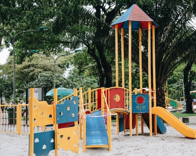 Khu vui chơi trẻ em tại công viên Gia Định