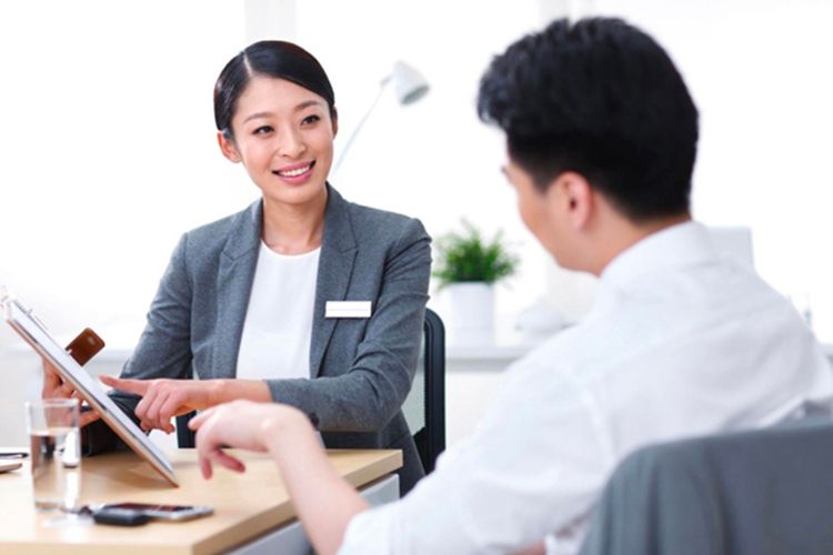 Việc tra cứu điểm tín dụng CIC tại ngân hàng phù hợp với những người không rành về công nghệ.
