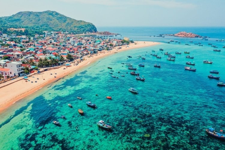 Làng chài Nhơn Hải