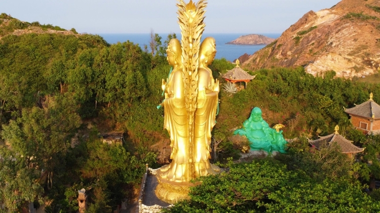 Tịnh Xá Ngọc Hòa và tượng đôi Quan Âm