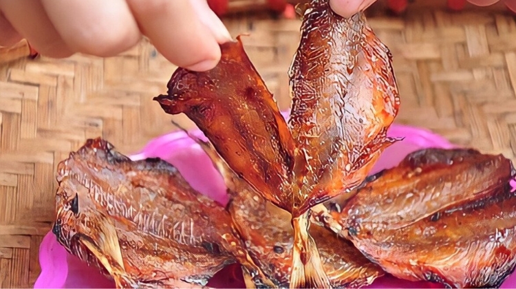Cá khô, mực nướng