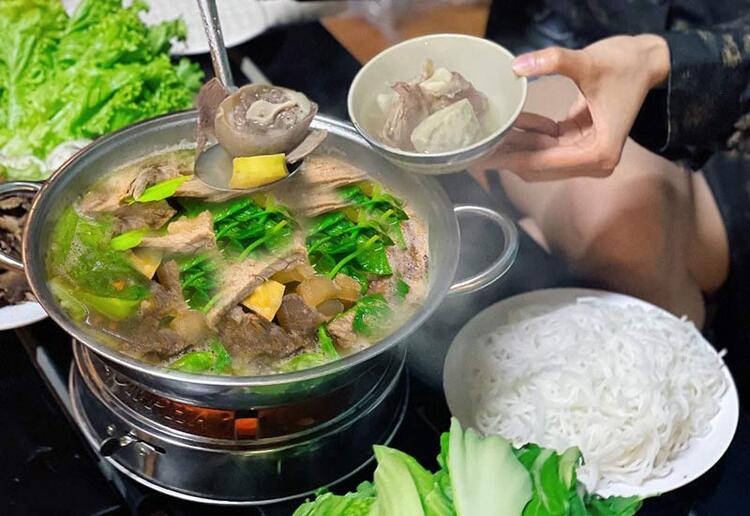 Tiệm Lẩu Bò Giáo Sĩ