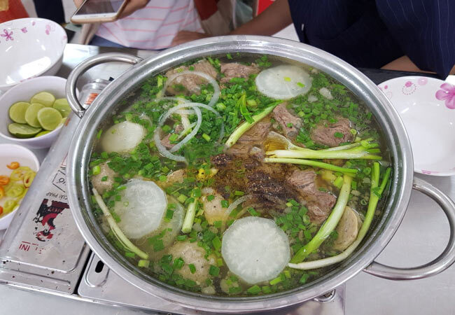 Phở lẩu bò Xuân Mai