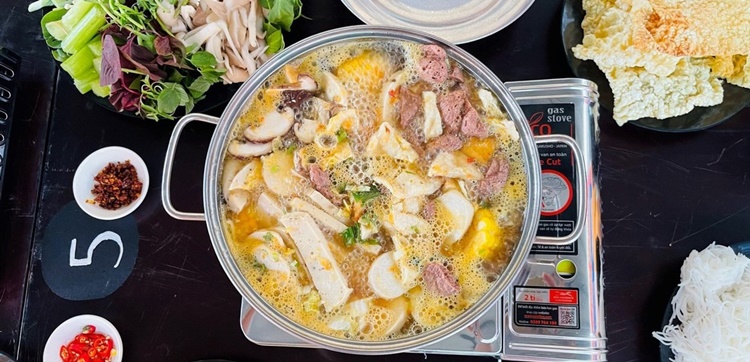 Lẩu chay Nhà Đan