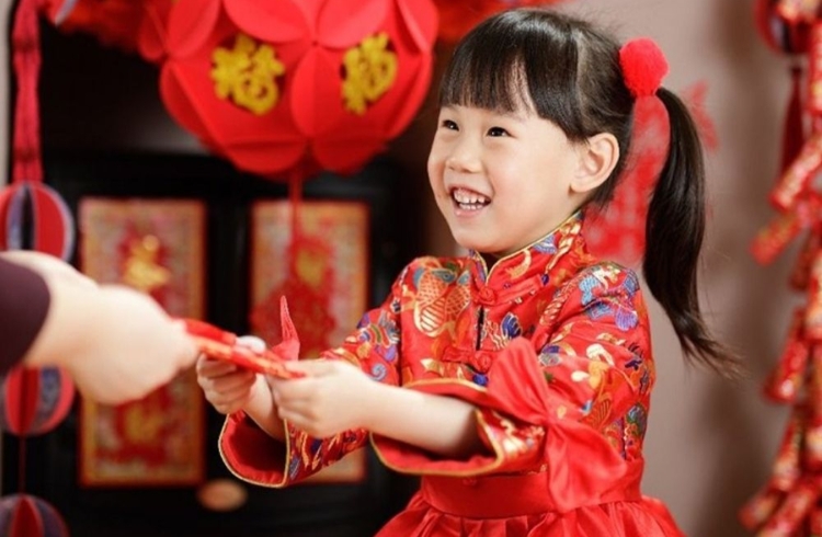 Nguồn gốc và ý nghĩa của phong tục lì xì ngày Tết