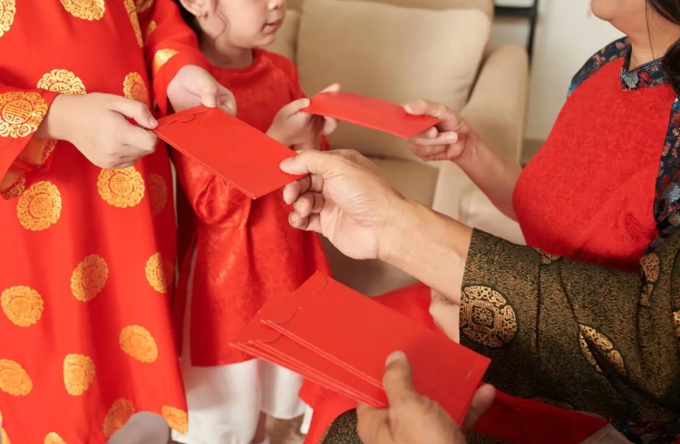 Các hình thức lì xì Tết phổ biến hiện nay