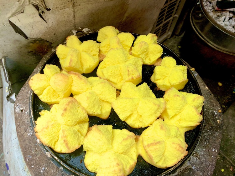 Món ăn ngày Tết - Bánh thuẫn (bánh thửng)