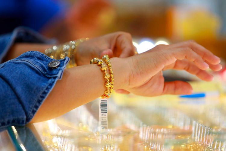 Mua vàng trang sức mà không cần phải có sẵn toàn bộ số tiền