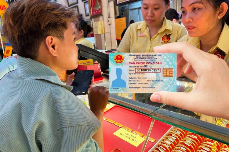 Cần có CCCD còn hiệu lực để mua vàng trả góp