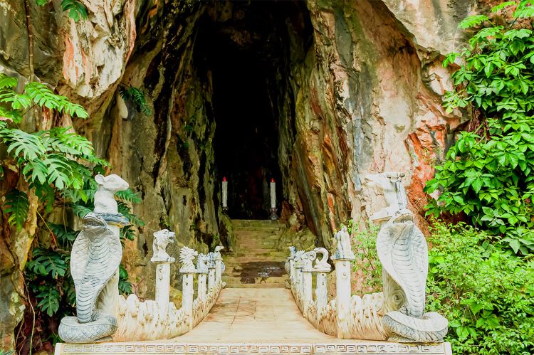 Động Âm Phủ