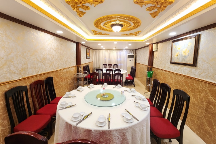 Nhà hàng hải sản Hào Phong