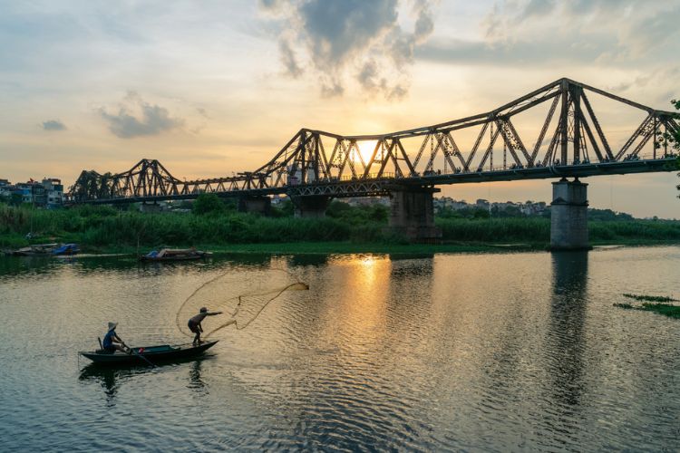Cầu Long Biên - địa diểm chụp ảnh ở Hà Nội