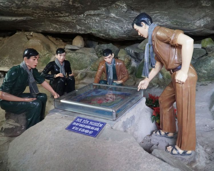 Động Kim Quang