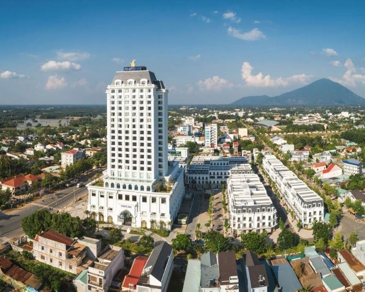 Khách sạn gần núi Bà Đen