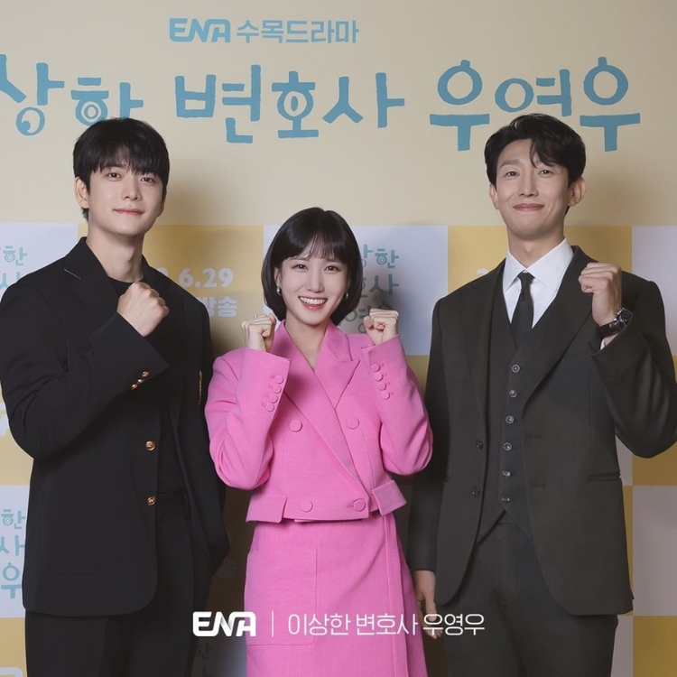 Extraordinary Attorney Woo - Luật Sư Kỳ Lạ Woo Young Woo