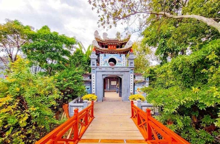 Đền Ngọc Sơn