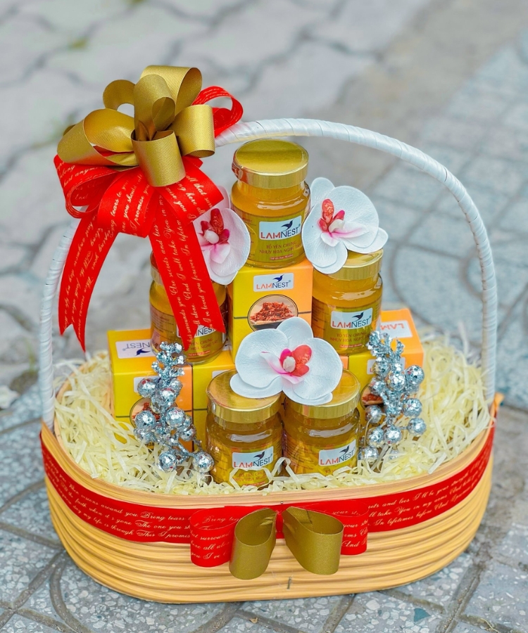 Giỏ quà dinh dưỡng (yến, hạt, mật ong)