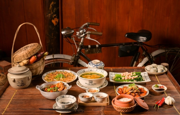 Cơm Niêu & Cafe Huế Xưa