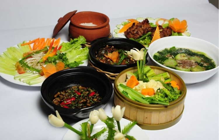 Cơm Niêu Nhà Đỏ