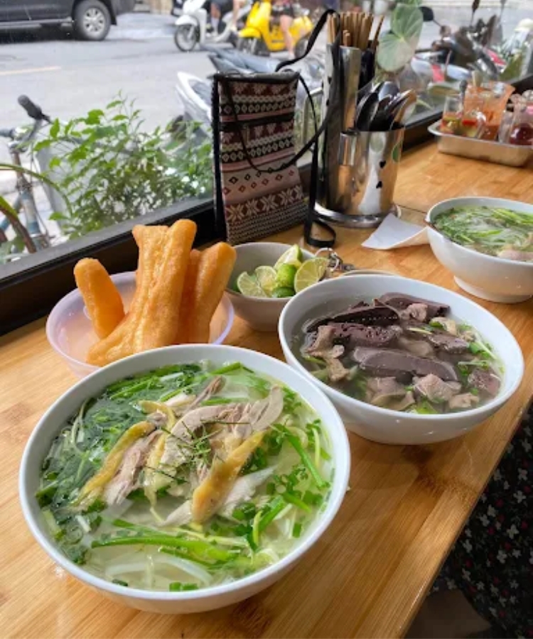 Phở gà Tiến