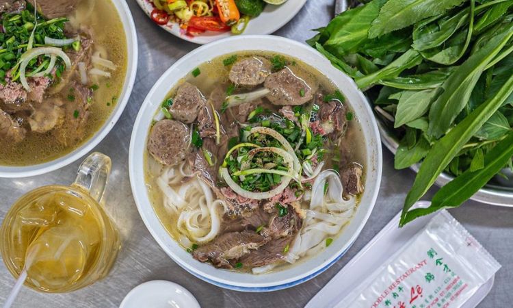 Phở Lệ Quận 5 - Quán ăn ngon Sài Gòn