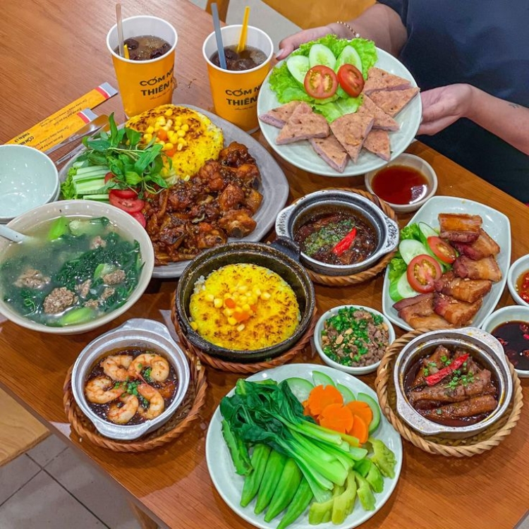 Cơm Niêu Thiên Lý
