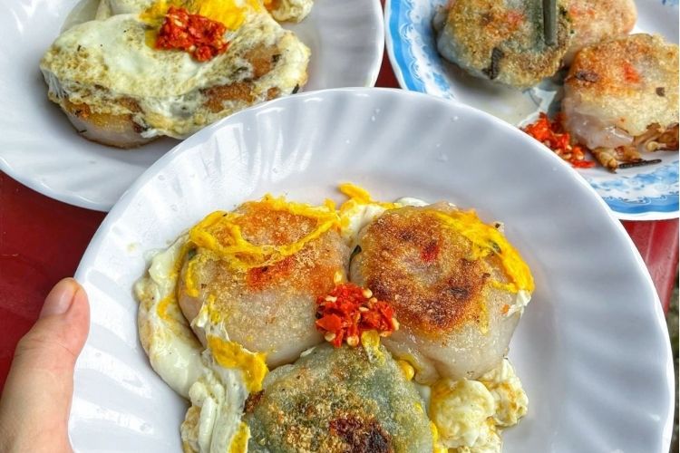 Bánh hẹ tròn buổi chiều đường Nguyễn Trãi