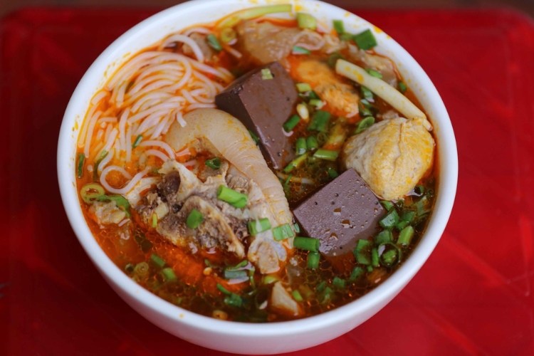 Bún bò Mệ Kéo