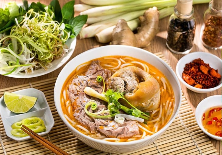 Bún Bò Huế Sen