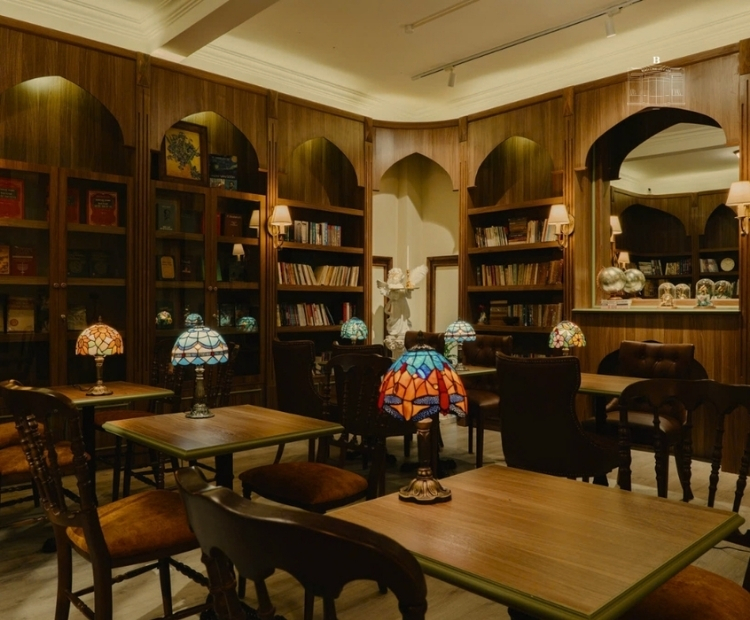 Bibli Library Café