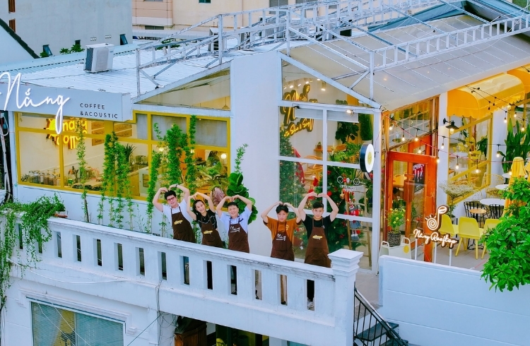 Nắng Rooftop Coffee Quận 7