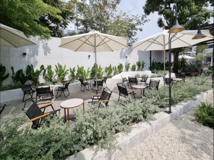 CAO's Café - Cafe de Garden