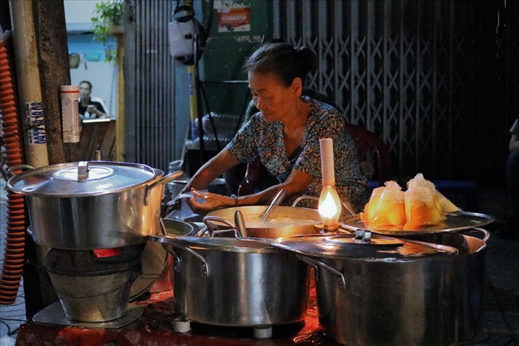 Quán chè Đèn Dầu