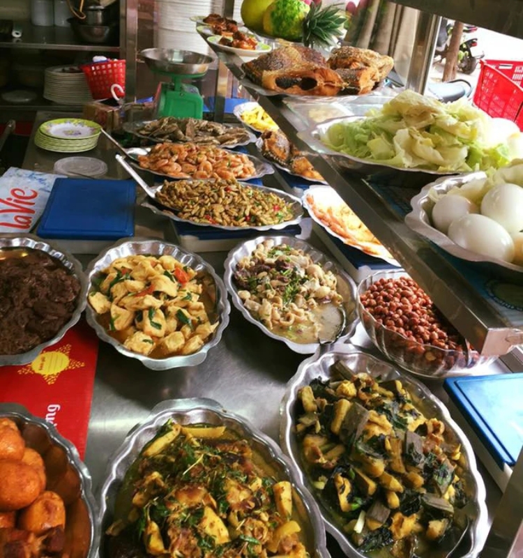 Cơm Lý - 6 Lê Văn Hưu