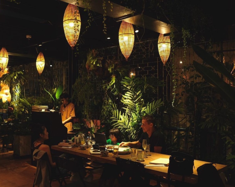 Prem Bistro & Café - nhà hàng chay Quận 1