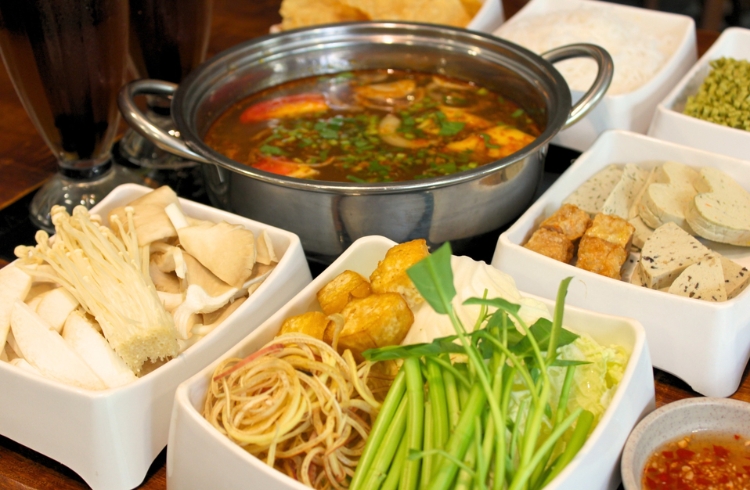 Lẩu chay Naro