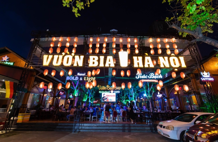 Vườn Bia Hà Nội - Không gian rộng, cực hợp hội nhóm 