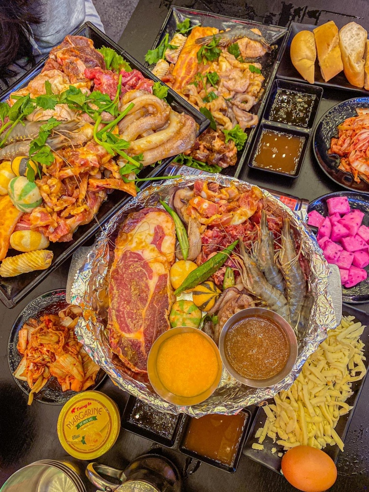 Nhà hàng Sơn Tùng