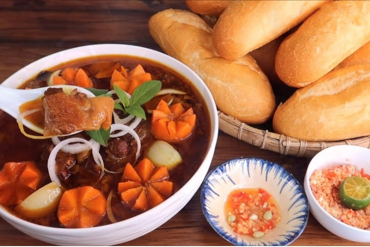 Bánh mì bò kho