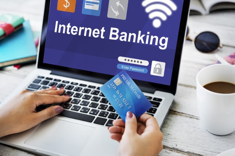 Tra cứu phí thường niên bằng dịch vụ Internet Banking
