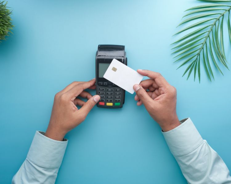 Có nên mở thẻ du lịch không? Ưu điểm khi sử dụng thẻ du lịch