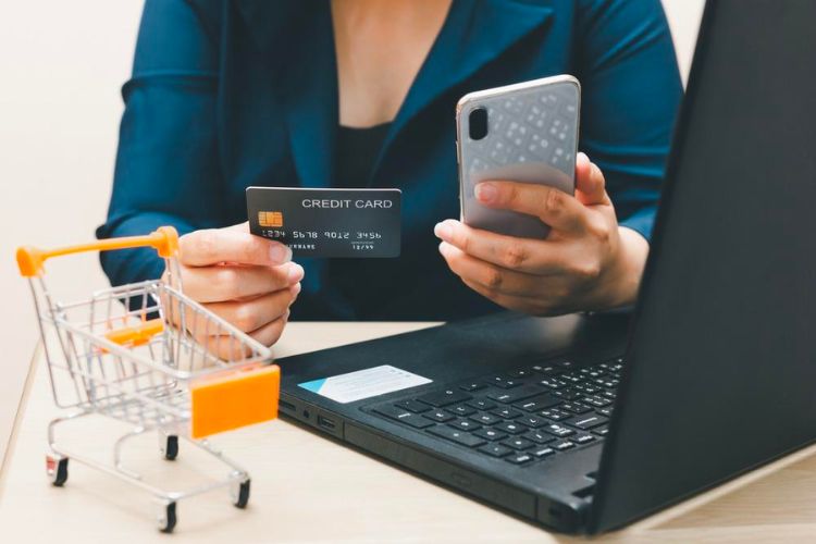 Việc mở thẻ tín dụng trả sau online hiện nay rất dễ dàng, nhanh chóng và đảm bảo an toàn.