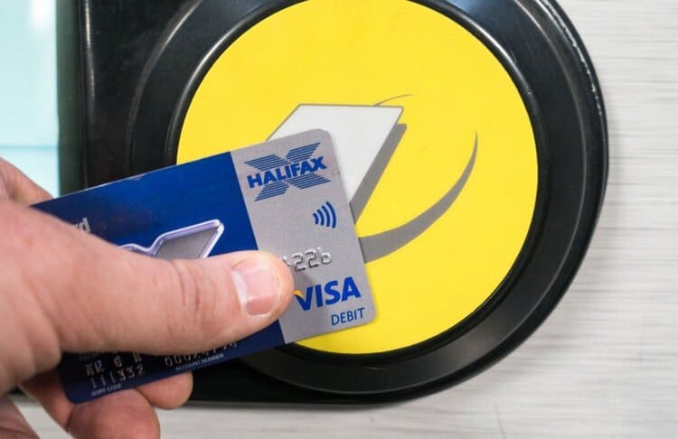 Thẻ tín dụng thuận tiện trong việc theo dõi chi tiêu và thanh toán