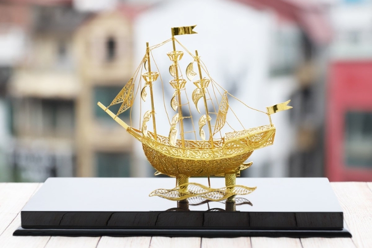 Thuyền buồm phong thủy