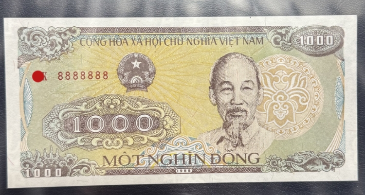 Tiền có số seri chứa số 8